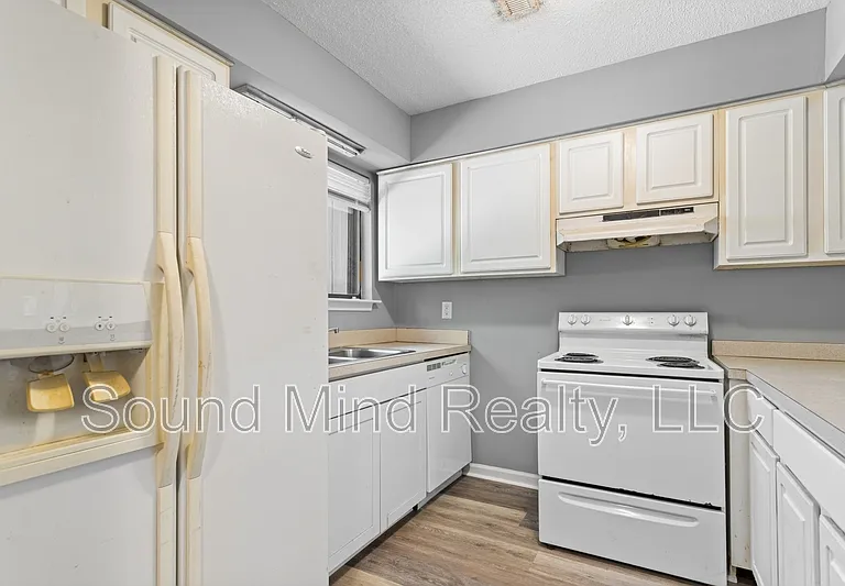 4249 Lake Ridge Dr #5B — Photo 5