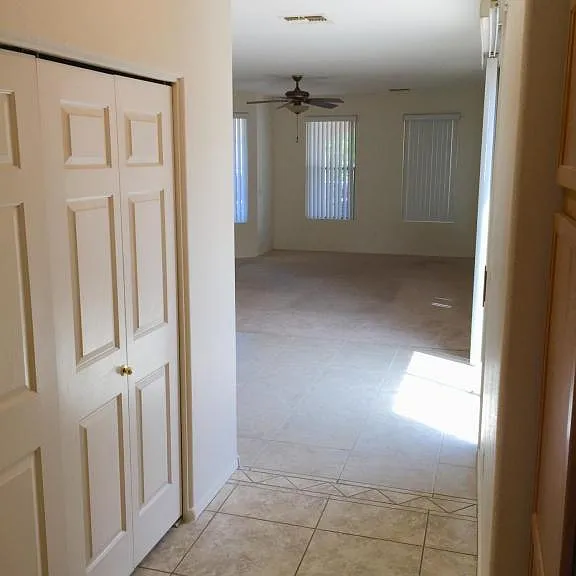 9021 E Glade Ave — Photo 4