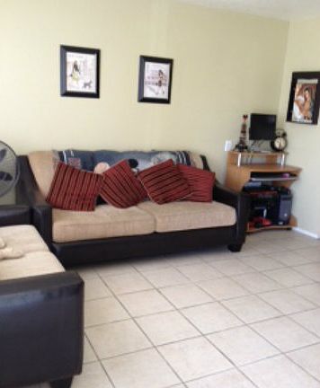 5th image of 1555 Sanborn Ave