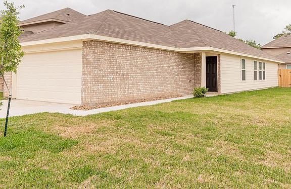 3rd image of 504 Meadow Park Ln