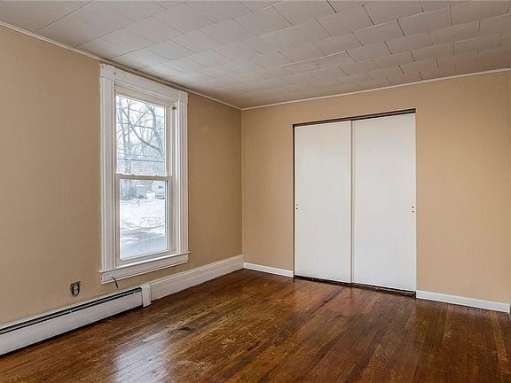 3rd image of 66 Clinton St