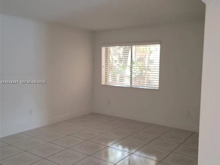 8401 SW 107th Ave #260E — Photo 2