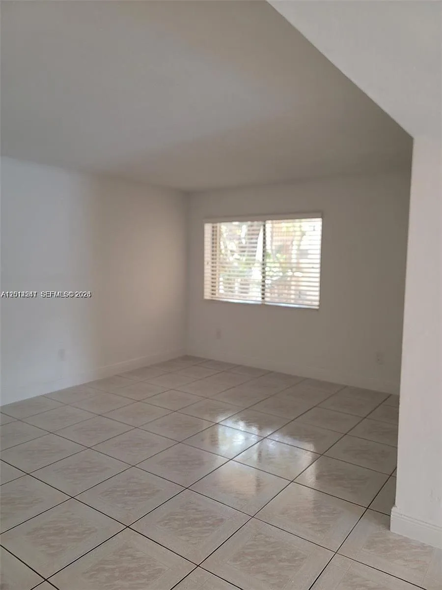Building Photo - 8401 SW 107th Ave #260E
