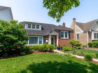 392 S Hawthorne Ave, Elmhurst, IL