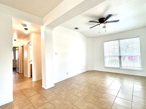 5th image of 7206 Great Lakes Dr