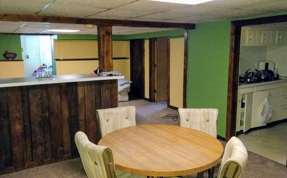 2nd image of 307 E 4th St APT C
