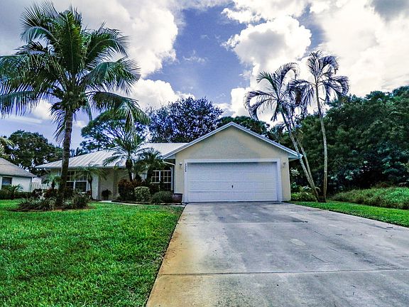 2nd image of 2534 SW Grotto Cir