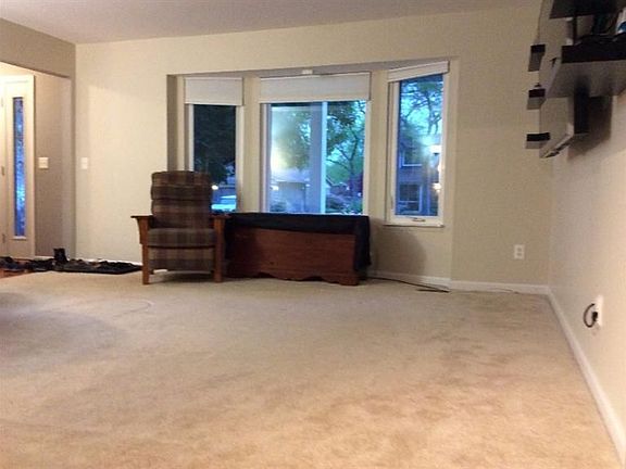 3rd image of 47196 Bartlett Dr