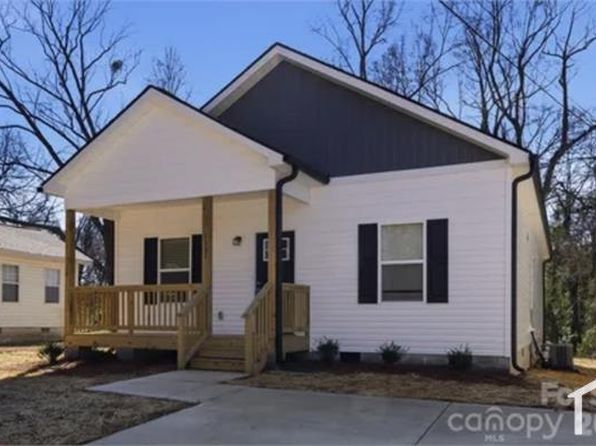 1131 Calhoun St