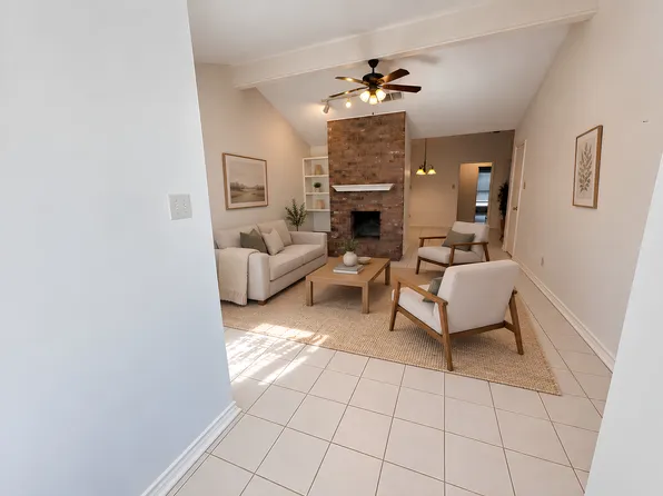 5839 Creekside Cir, Tyler, TX 75703