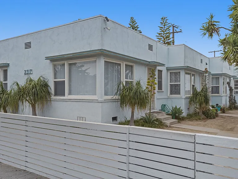 2317-2321 Ocean Park Blvd — Photo 31