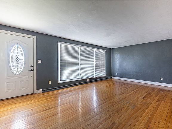 2nd image of 5235 Ridgewood Rd W