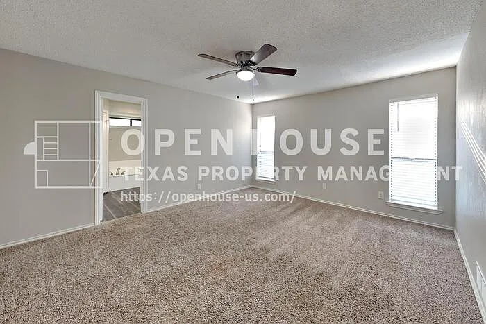 1601 Barclay Dr — Photo 8