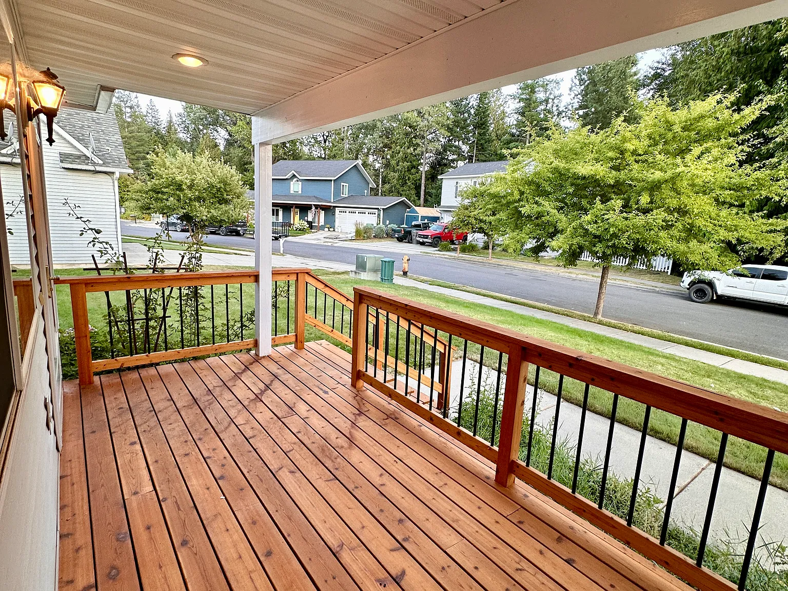 3 bed, 1428 sqft, $2,300 — Photo 2