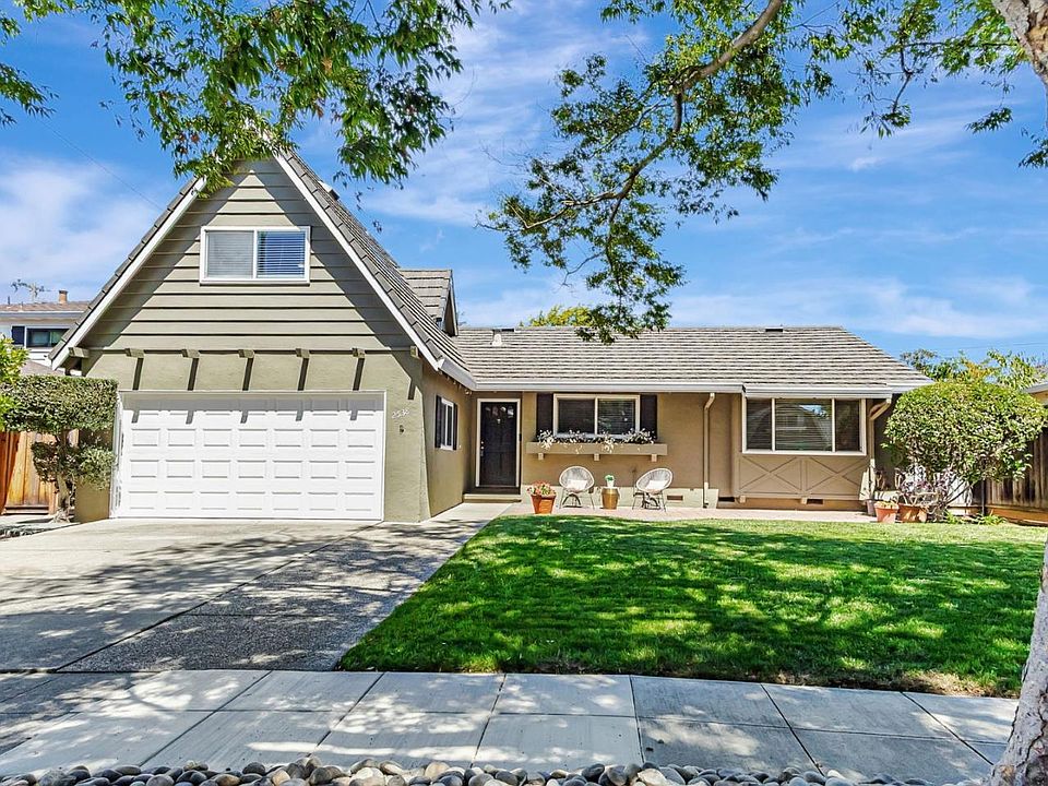 1st image of 2538 Saint Lawrence Dr