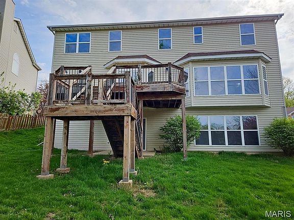 2nd image of 137 Riverwood Park Dr