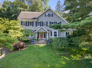 6 Sunset Dr, Summit, NJ 07901