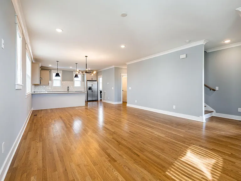 530 Edwin St #10 — Photo 18