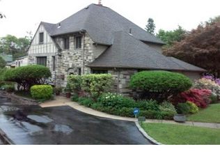 1376 Drayton Ln, Wynnewood, PA 19096