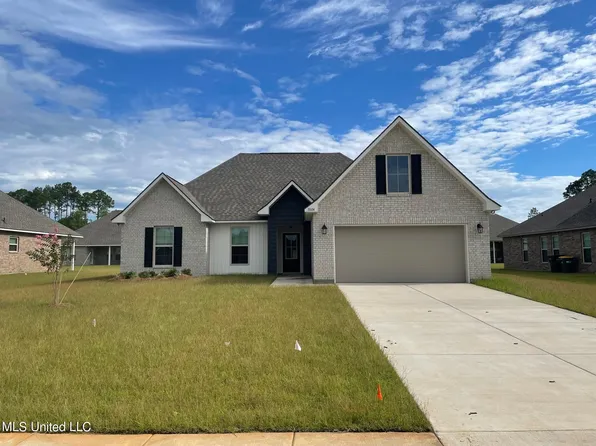 11604 Rosalie Pl, Ocean Springs, MS 39564