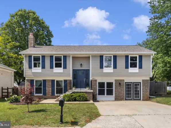 1 Warrior Brook Ct, Germantown, MD 20874