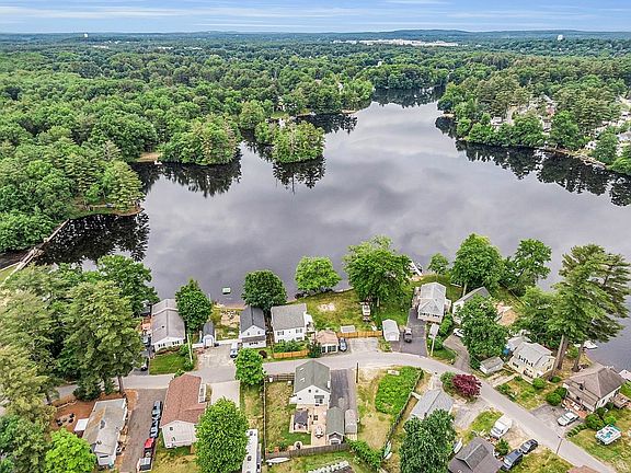 4th image of 80 Millville Circle