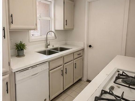 4th image of 624 Arredondo Dr