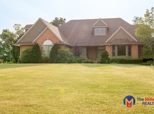 28600 Coyote Ct, New Hudson, MI 48165