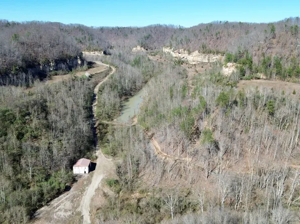 2214A State Highway 2033, Louisa, KY 41230