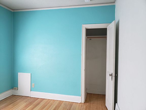3rd image of 421-423 E 5th St #35EA81763