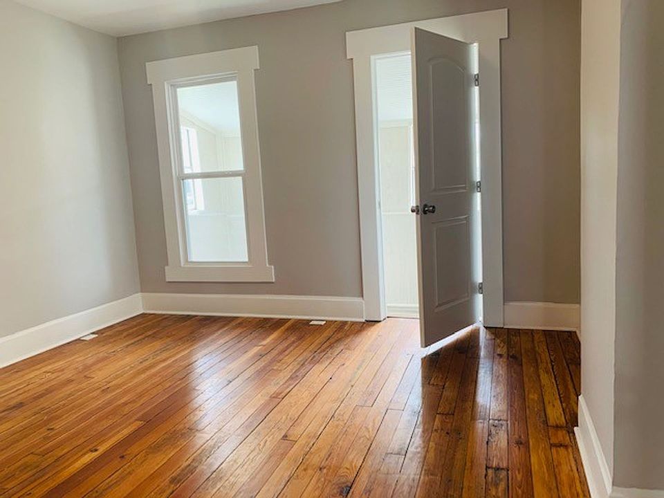 1st image of 1578-1580 S 4th St