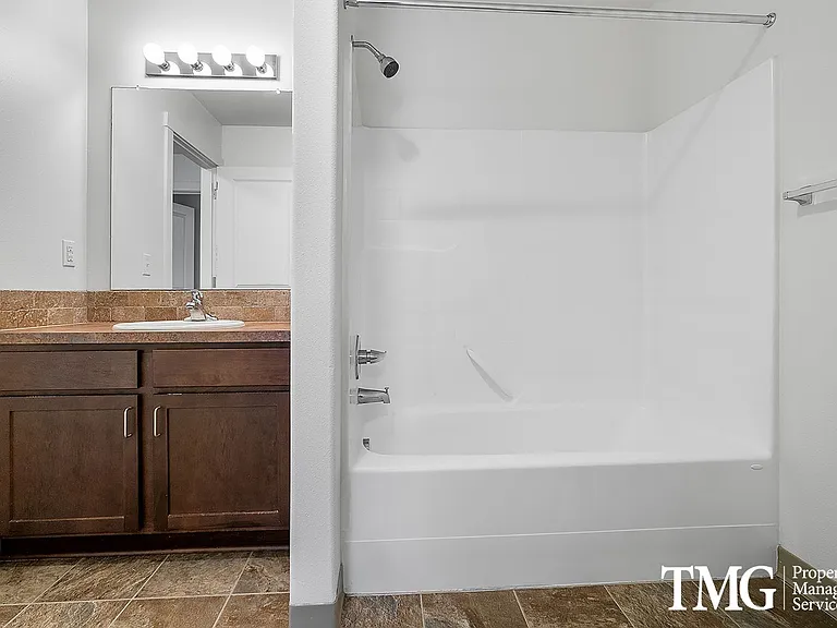 1017 SE 12th Ave — Photo 45