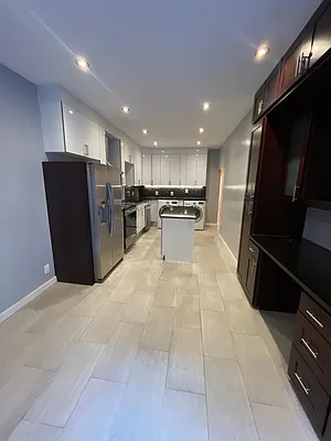 Rented by 18 REALTY | media 12