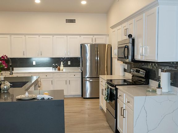 2nd image of 354 W Amoroso Dr