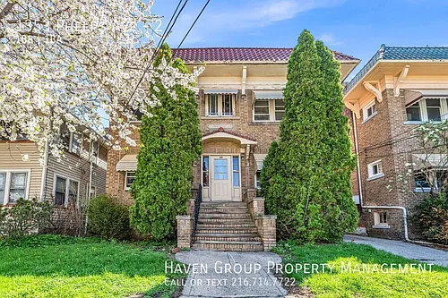 1353 Phelps Ave Photo 1