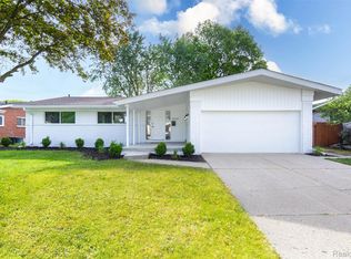 30238 Freda Dr, Warren, MI