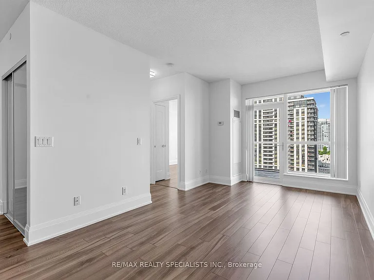 120 Harrison Garden Blvd #1234 — Photo 5