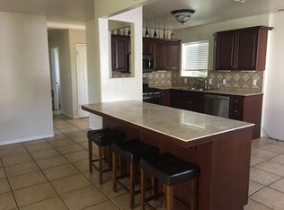 3889 E Hampton Way, Fresno, CA 93726