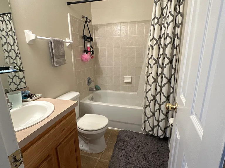 539 Hopewell Dr — Photo 20