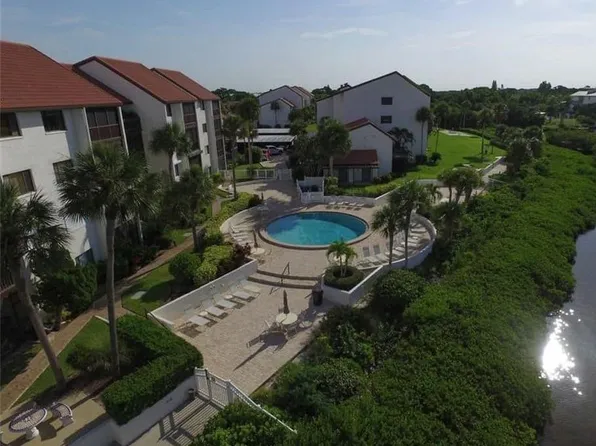 1634 Stickney Point Rd, Sarasota, FL