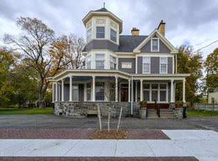 65 2nd Ave, Troy, NY 12180