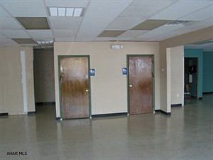 3rd image of 1822 Union Ave