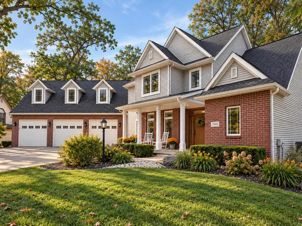 5960 Oak Hollow Dr, Mc Farland, WI 53558