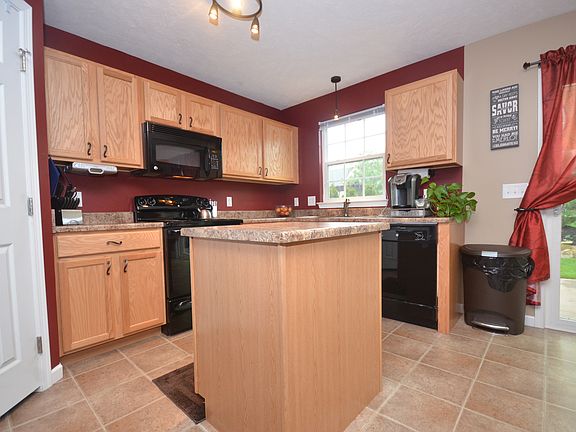 5th image of 125 Northwood Ln