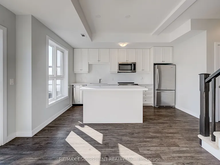 247 Burke St — Photo 14