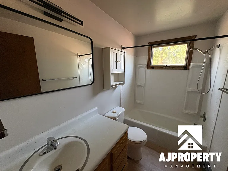219 S Menlo Ave #6 — Photo 6