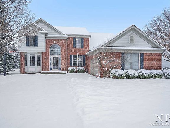 2nd image of 182 Donnybrook Ct NE