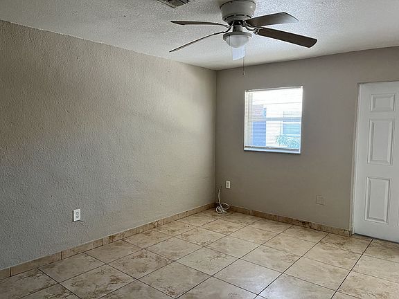 3rd image of 26532 Nottingham Ln #0