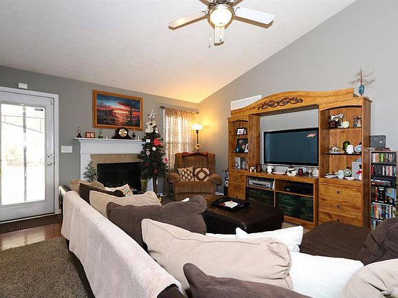3rd image of 25120 Cider Circle Dr