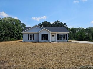 615 Sunset Cir, Lancaster, SC 29720